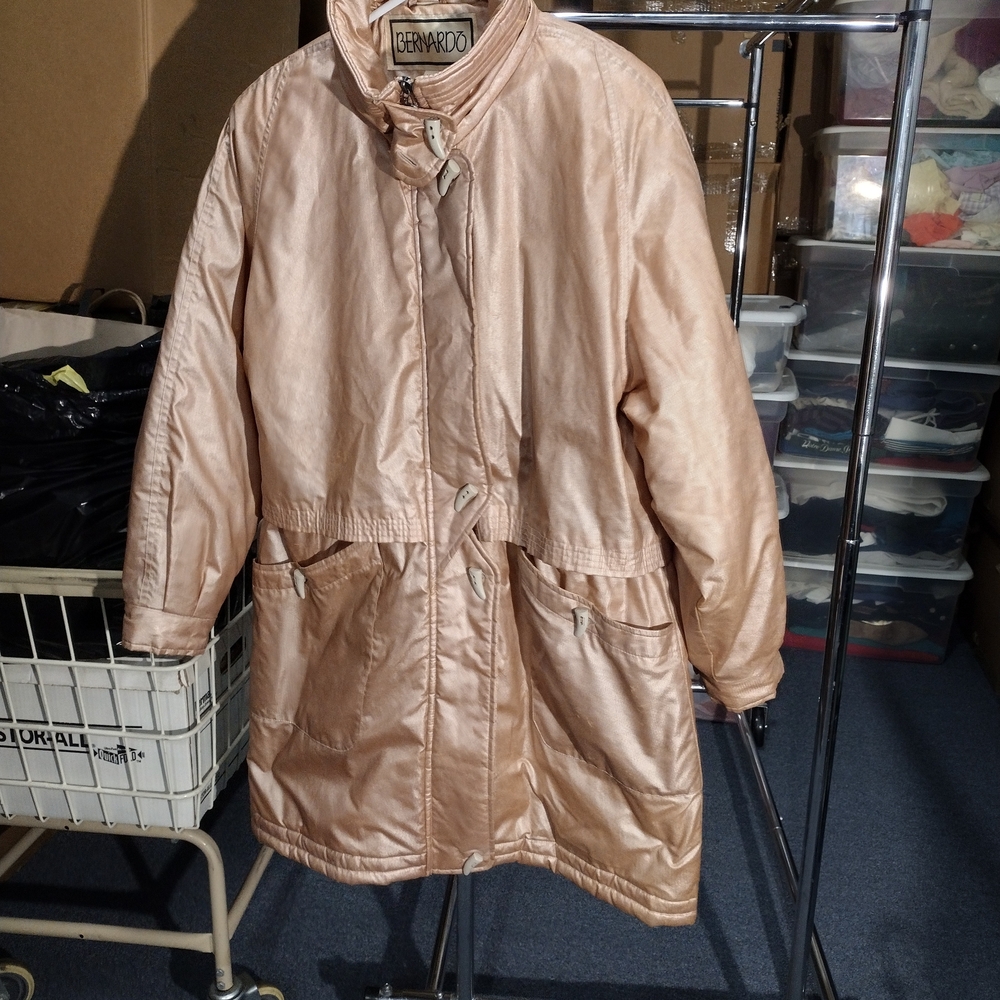 Bernardo Women's Bronze Jacket - Picture 15 of 15